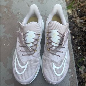 Nike Women's Pink Running Shoes